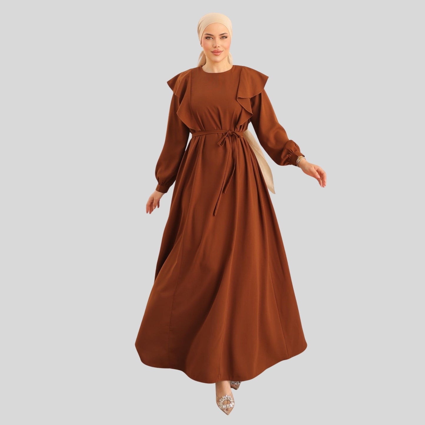 Bruine lange abaya jurk met schoudervolants – voorkant